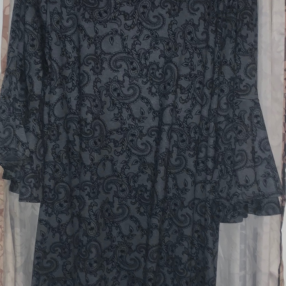 Lula Roe Maureen. Excellent condition never worn!